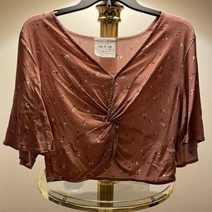 Sadie and Sage cropped blouse